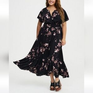 🆕️ 2X TORRID Y-NECK SMOCKED WAIST FLORAL MAXI DRESS
